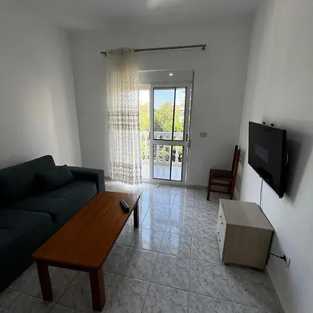 Salt & Apartment-near Beach-fast Wi-fi *