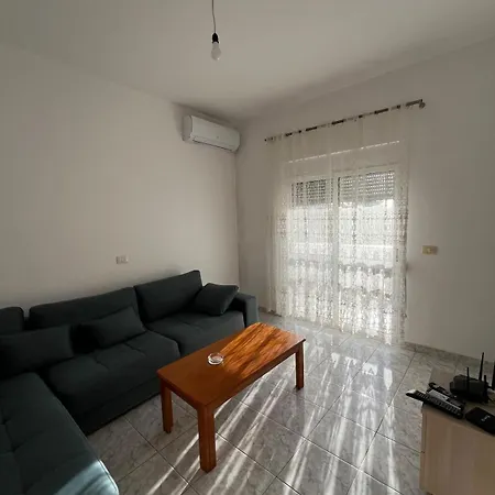 Salt & Apartment-near Beach-fast Wi-fi Durres